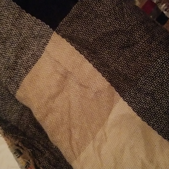 FIVE Old Navy Winter Scarves - Picture 4 of 6